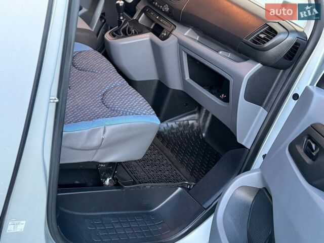 Сірий Сітроен Jumpy, об'ємом двигуна 1.56 л та пробігом 146 тис. км за 11600 $, фото 36 на Automoto.ua