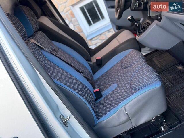 Серый Ситроен Jumpy, объемом двигателя 1.56 л и пробегом 145 тыс. км за 12200 $, фото 37 на Automoto.ua