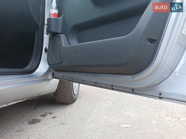 Серый Ситроен Jumpy, объемом двигателя 1.87 л и пробегом 349 тыс. км за 3800 $, фото 4 на Automoto.ua