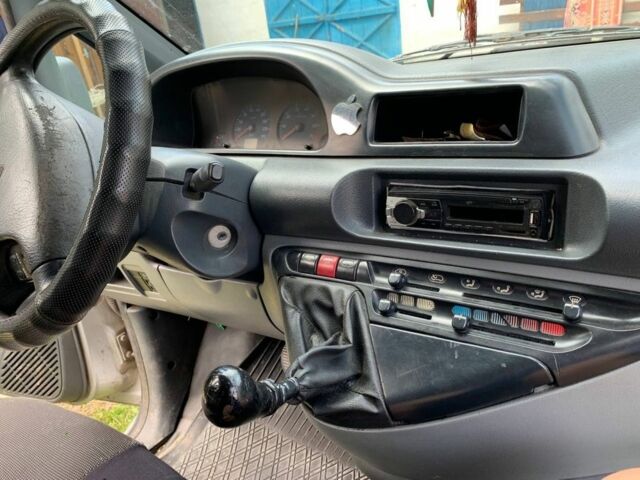 Серый Ситроен Jumpy, объемом двигателя 2 л и пробегом 300 тыс. км за 1900 $, фото 6 на Automoto.ua