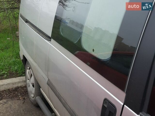 Серый Ситроен Jumpy, объемом двигателя 2 л и пробегом 400 тыс. км за 3000 $, фото 9 на Automoto.ua