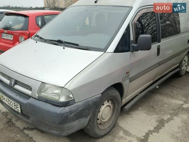 Серый Ситроен Jumpy, объемом двигателя 2 л и пробегом 400 тыс. км за 3000 $, фото 3 на Automoto.ua