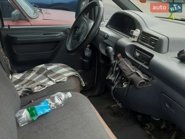 Серый Ситроен Jumpy, объемом двигателя 2 л и пробегом 400 тыс. км за 3000 $, фото 17 на Automoto.ua