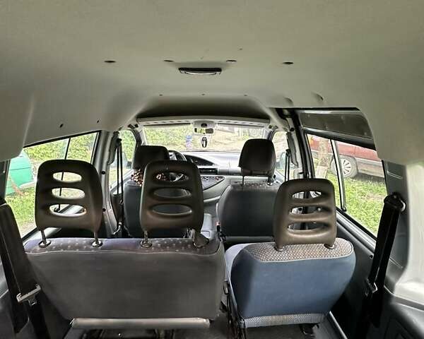 Ситроен Jumpy 2004 в Змиеве на Automoto.ua Серый Ситроен Jumpy, объемом двигателя 2 л и пробегом 245 тыс. км за 4200 $, фото 16 на Automoto.ua