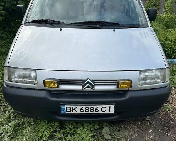 Ситроен Jumpy 2004 в Змиеве на Automoto.ua Серый Ситроен Jumpy, объемом двигателя 2 л и пробегом 245 тыс. км за 4200 $, фото 18 на Automoto.ua