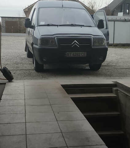 Сірий Сітроен Jumpy, об'ємом двигуна 2 л та пробігом 256 тис. км за 5400 $, фото 2 на Automoto.ua