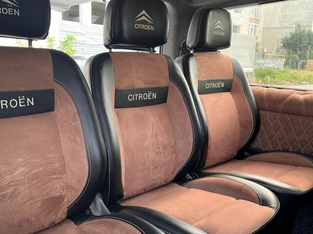 Серый Ситроен Jumpy, объемом двигателя 2 л и пробегом 214 тыс. км за 6400 $, фото 9 на Automoto.ua