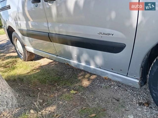 Серый Ситроен Jumpy, объемом двигателя 2 л и пробегом 330 тыс. км за 3650 $, фото 3 на Automoto.ua