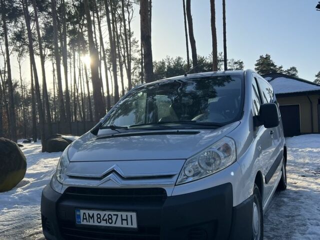 Серый Ситроен Jumpy, объемом двигателя 2 л и пробегом 274 тыс. км за 8700 $, фото 2 на Automoto.ua