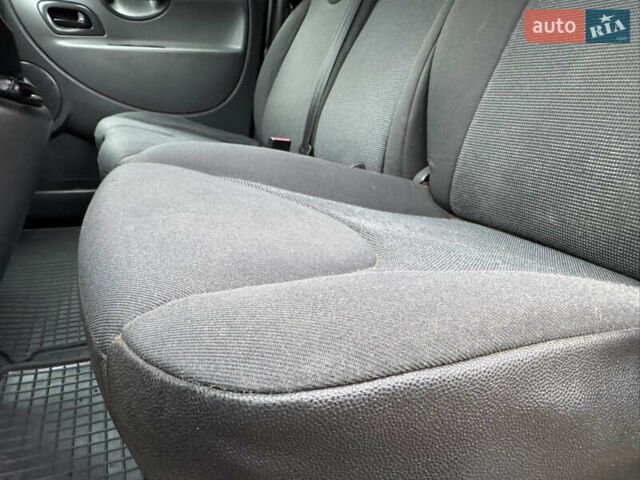 Сірий Сітроен Jumpy, об'ємом двигуна 2 л та пробігом 225 тис. км за 5850 $, фото 47 на Automoto.ua