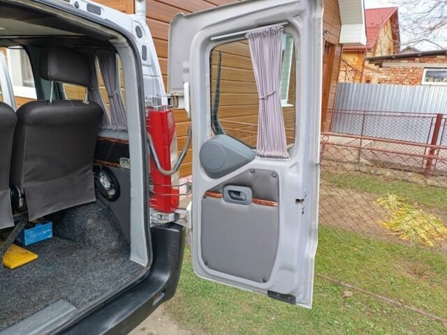 Серый Ситроен Jumpy, объемом двигателя 2 л и пробегом 298 тыс. км за 6799 $, фото 6 на Automoto.ua