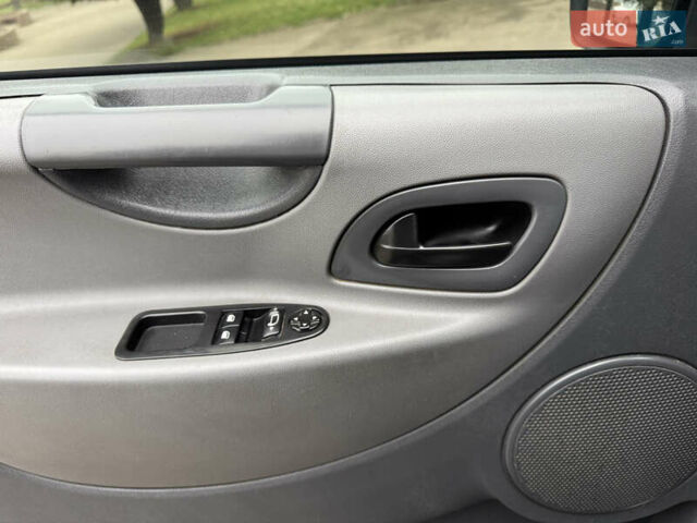 Сірий Сітроен Jumpy, об'ємом двигуна 2 л та пробігом 225 тис. км за 5850 $, фото 45 на Automoto.ua