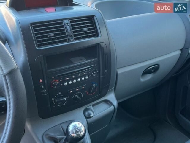 Серый Ситроен Jumpy, объемом двигателя 1.56 л и пробегом 236 тыс. км за 5950 $, фото 14 на Automoto.ua