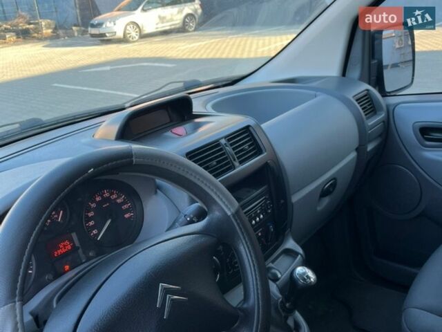 Серый Ситроен Jumpy, объемом двигателя 1.56 л и пробегом 236 тыс. км за 5950 $, фото 13 на Automoto.ua