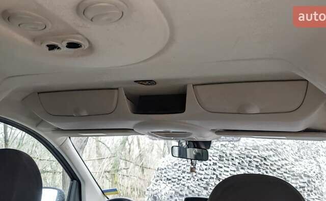 Серый Ситроен Jumpy, объемом двигателя 2 л и пробегом 150 тыс. км за 9600 $, фото 11 на Automoto.ua