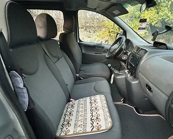 Сірий Сітроен Jumpy, об'ємом двигуна 2 л та пробігом 386 тис. км за 6300 $, фото 5 на Automoto.ua