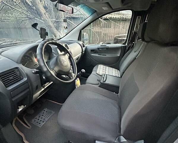 Сірий Сітроен Jumpy, об'ємом двигуна 2 л та пробігом 386 тис. км за 6300 $, фото 2 на Automoto.ua