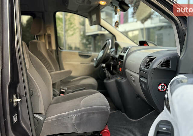 Серый Ситроен Jumpy, объемом двигателя 2 л и пробегом 212 тыс. км за 9450 $, фото 27 на Automoto.ua