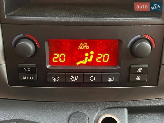 Сірий Сітроен Jumpy, об'ємом двигуна 2 л та пробігом 240 тис. км за 11700 $, фото 7 на Automoto.ua
