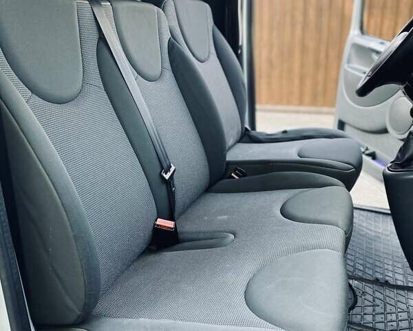 Серый Ситроен Jumpy, объемом двигателя 2 л и пробегом 337 тыс. км за 8600 $, фото 12 на Automoto.ua