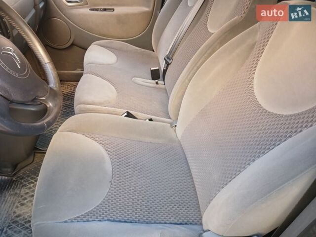 Серый Ситроен Jumpy, объемом двигателя 2 л и пробегом 350 тыс. км за 13999 $, фото 11 на Automoto.ua