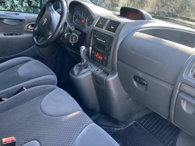 Серый Ситроен Jumpy, объемом двигателя 2 л и пробегом 300 тыс. км за 7200 $, фото 10 на Automoto.ua