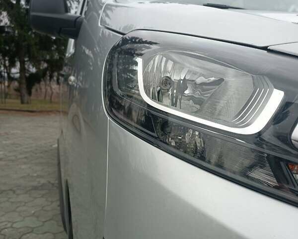 Серый Ситроен Jumpy, объемом двигателя 1.6 л и пробегом 177 тыс. км за 13800 $, фото 25 на Automoto.ua