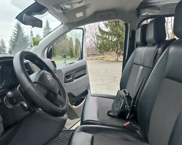 Серый Ситроен Jumpy, объемом двигателя 1.6 л и пробегом 177 тыс. км за 13800 $, фото 39 на Automoto.ua