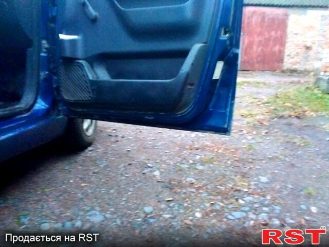 Синій Сітроен Jumpy, об'ємом двигуна 19 л та пробігом 400 тис. км за 2350 $, фото 3 на Automoto.ua