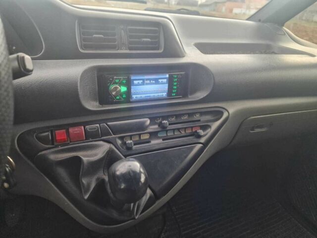 Синий Ситроен Jumpy, объемом двигателя 1.9 л и пробегом 306 тыс. км за 3650 $, фото 12 на Automoto.ua