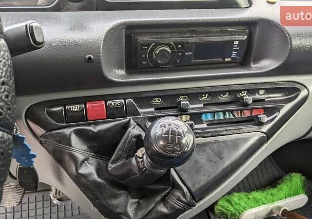 Синий Ситроен Jumpy, объемом двигателя 2 л и пробегом 290 тыс. км за 3500 $, фото 13 на Automoto.ua