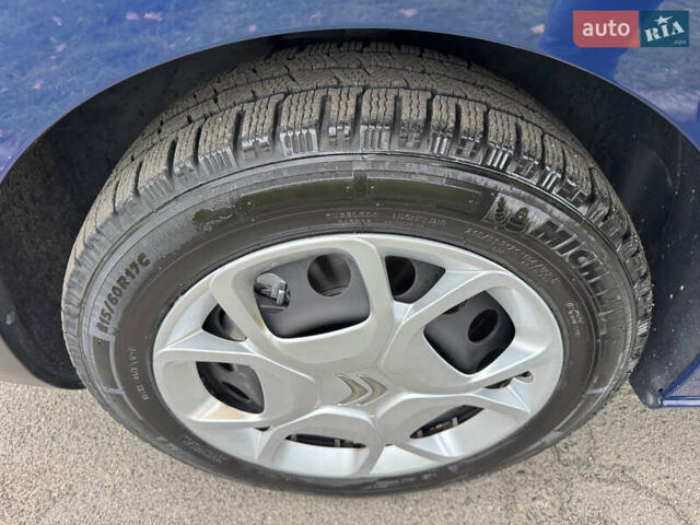 Синий Ситроен Jumpy, объемом двигателя 1.6 л и пробегом 184 тыс. км за 15550 $, фото 60 на Automoto.ua