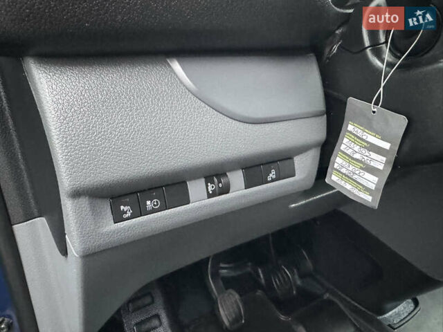 Синий Ситроен Jumpy, объемом двигателя 1.6 л и пробегом 184 тыс. км за 15550 $, фото 29 на Automoto.ua