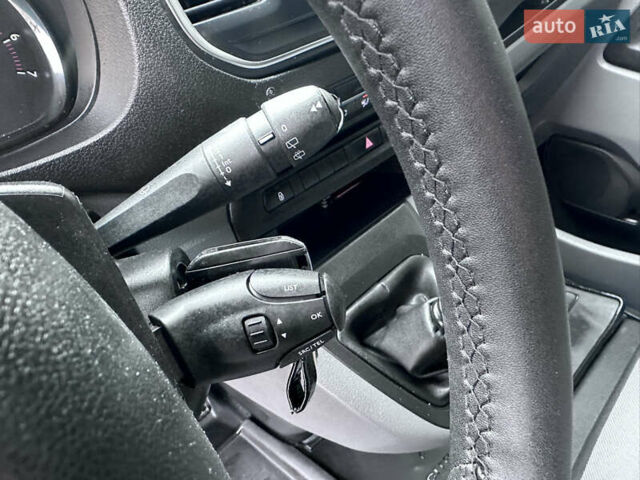 Синій Сітроен Jumpy, об'ємом двигуна 1.6 л та пробігом 259 тис. км за 14950 $, фото 24 на Automoto.ua