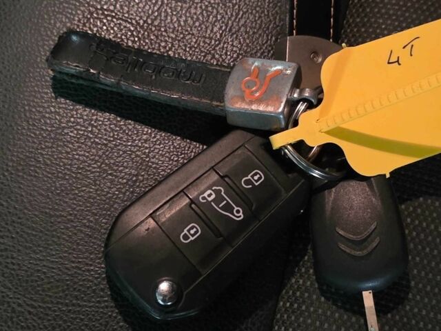 Синий Ситроен Jumpy, объемом двигателя 0 л и пробегом 77 тыс. км за 22908 $, фото 9 на Automoto.ua