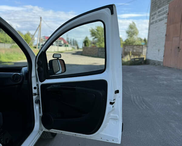 Белый Ситроен Nemo, объемом двигателя 1.25 л и пробегом 280 тыс. км за 3400 $, фото 11 на Automoto.ua