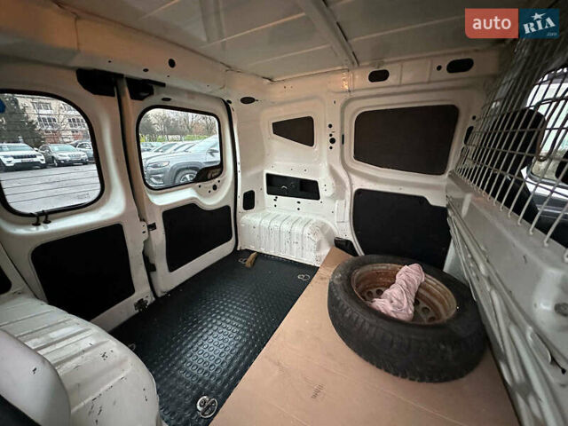 Білий Сітроен Nemo, об'ємом двигуна 1.4 л та пробігом 221 тис. км за 3990 $, фото 16 на Automoto.ua