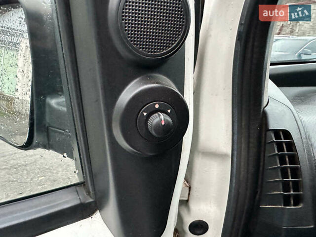 Білий Сітроен Nemo, об'ємом двигуна 1.4 л та пробігом 221 тис. км за 3990 $, фото 13 на Automoto.ua