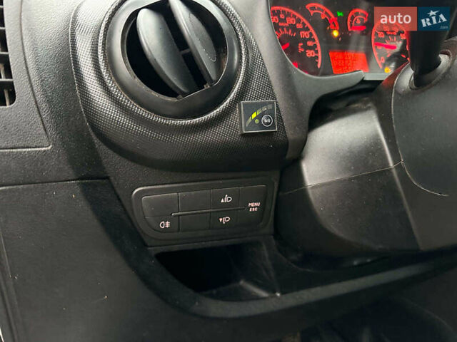 Білий Сітроен Nemo, об'ємом двигуна 1.4 л та пробігом 221 тис. км за 3990 $, фото 11 на Automoto.ua