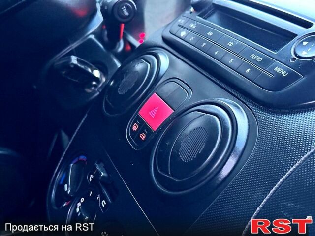 Белый Ситроен Nemo, объемом двигателя 1.4 л и пробегом 210 тыс. км за 4750 $, фото 10 на Automoto.ua