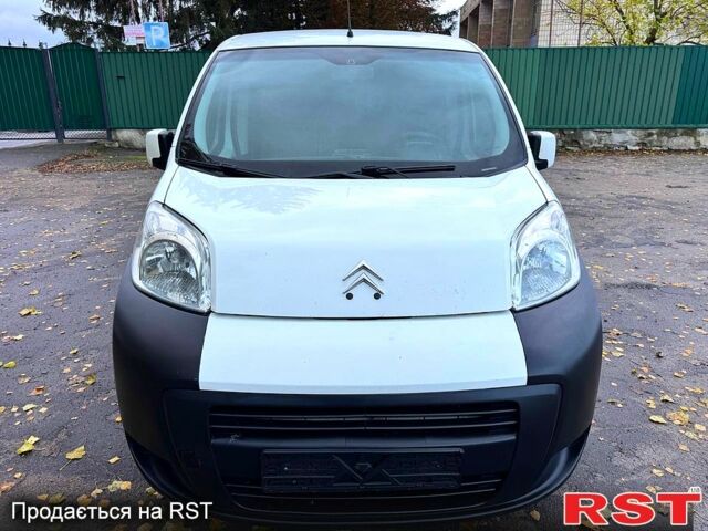 Белый Ситроен Nemo, объемом двигателя 1.4 л и пробегом 210 тыс. км за 4750 $, фото 1 на Automoto.ua