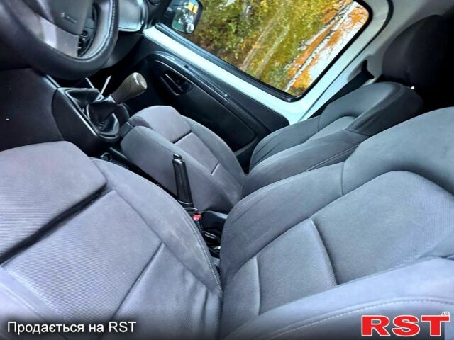 Белый Ситроен Nemo, объемом двигателя 1.4 л и пробегом 210 тыс. км за 4750 $, фото 6 на Automoto.ua