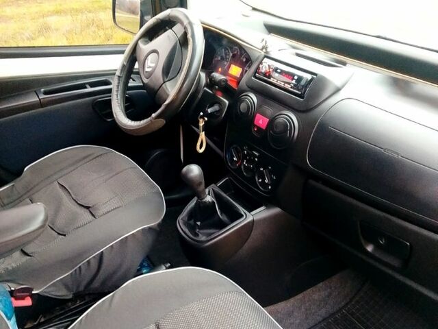 Белый Ситроен Nemo, объемом двигателя 1.4 л и пробегом 265 тыс. км за 5100 $, фото 4 на Automoto.ua