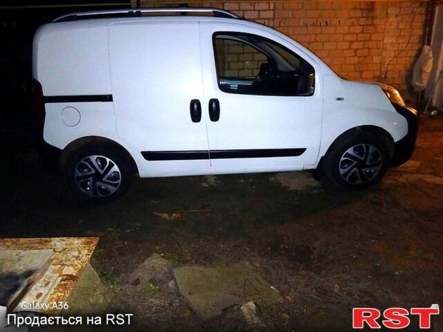 Белый Ситроен Nemo, объемом двигателя 1.2 л и пробегом 180 тыс. км за 3800 $, фото 2 на Automoto.ua