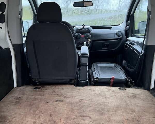 Білий Сітроен Nemo, об'ємом двигуна 1.2 л та пробігом 188 тис. км за 5500 $, фото 10 на Automoto.ua