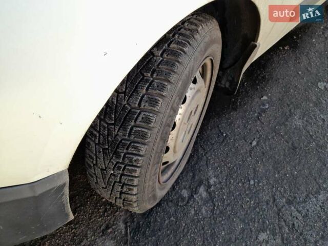 Белый Ситроен Nemo, объемом двигателя 1.2 л и пробегом 270 тыс. км за 4000 $, фото 4 на Automoto.ua