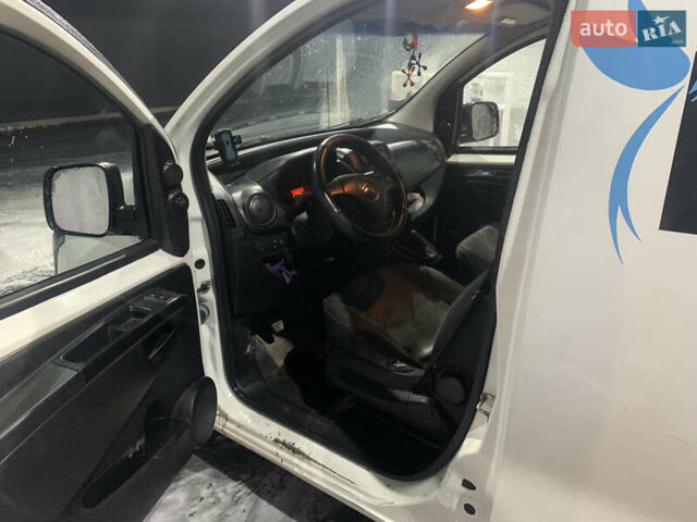 Белый Ситроен Nemo, объемом двигателя 1.36 л и пробегом 396 тыс. км за 3650 $, фото 2 на Automoto.ua