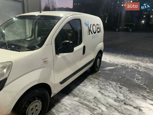 Белый Ситроен Nemo, объемом двигателя 1.36 л и пробегом 396 тыс. км за 3650 $, фото 3 на Automoto.ua