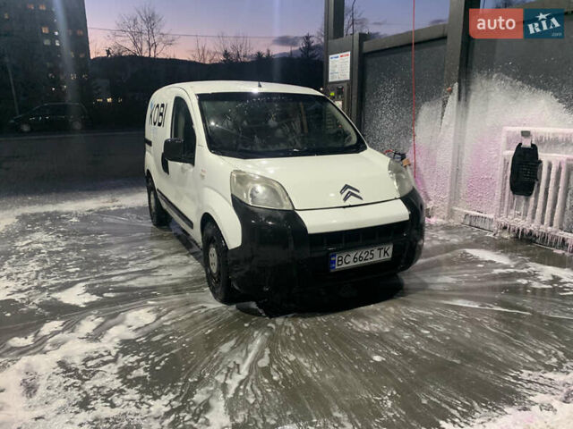 Белый Ситроен Nemo, объемом двигателя 1.36 л и пробегом 384 тыс. км за 3600 $, фото 1 на Automoto.ua