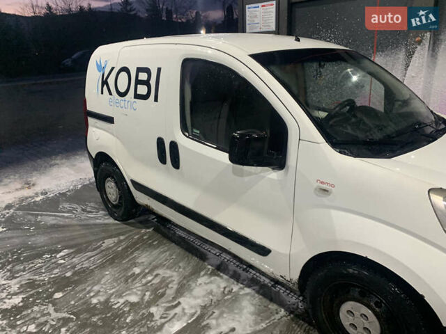Белый Ситроен Nemo, объемом двигателя 1.36 л и пробегом 384 тыс. км за 3600 $, фото 8 на Automoto.ua